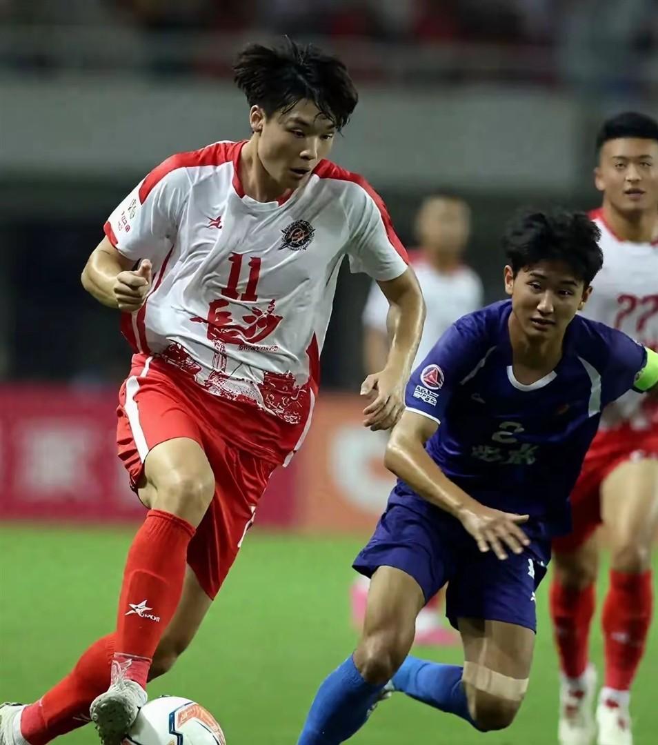 赛地聚焦：足总杯关键时刻热度飙升，底特律活塞单刀错失，态度坚定，团队化学反应显著(英国足总杯今日澳门赔率)