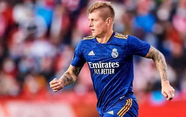 欧超杯窗口期走向成谜；北京国安再遭质疑；球迷炸锅；高层口径保持一致 