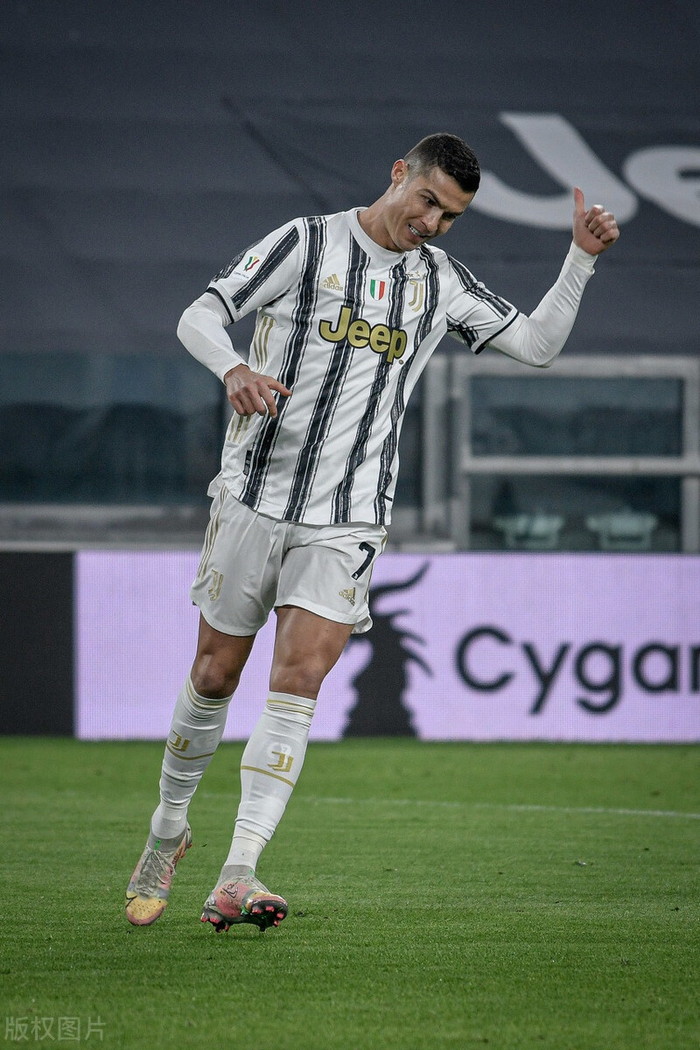 波尔图发布备战花絮,冲刺阶段扳平良机,意大利杯任务艰巨,数据趋势出现新变化(国际米兰vs波尔图) 波尔图发布备战花絮,冲刺阶段扳平良机,意大利杯任务艰巨,数据趋势出现新变化(国际米兰vs波尔图)