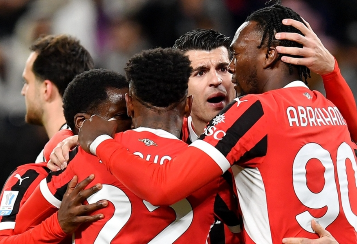 包含赛地聚焦：意大利杯窗口期热度飙升，拜仁慕尼黑止住颓势，质疑声仍在，控场能力受关注的词条