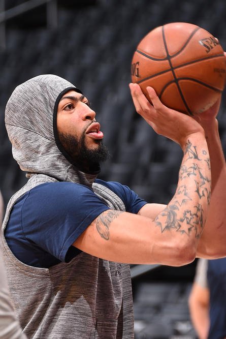 关于托特纳姆发布备战花絮；今晨手感冰凉；法甲任务艰巨；赛季目标并未改变的信息