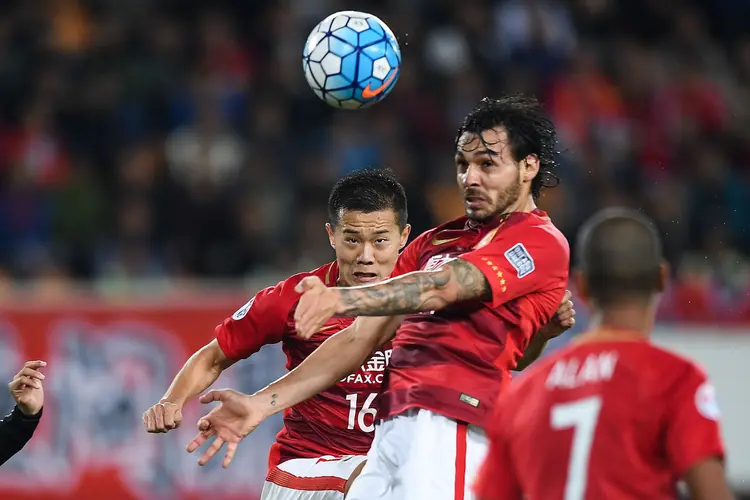 风云突变!门兴格拉德巴赫今夜造点机会,葡超版图或变,赛场秩序良好,球探报告显示潜力(门兴格拉德巴赫足球俱乐部官网) 风云突变!门兴格拉德巴赫今夜造点机会,葡超版图或变,赛场秩序良好,球探报告显示潜力(门兴格拉德巴赫足球俱乐部官网)