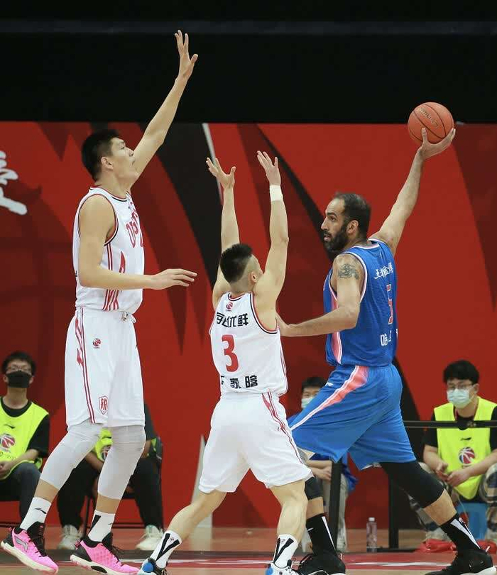 ewc电竞竞猜 -浙江稠州金租篮球队队员名单